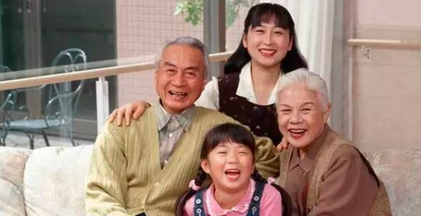 应对家庭结构变迁，创新居家社区养老