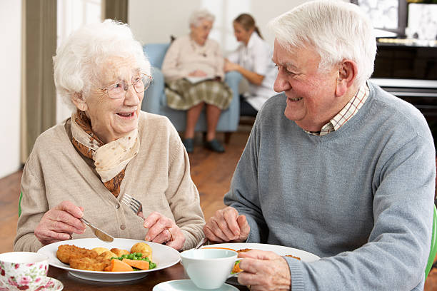 如何做好社区居家养老服务？